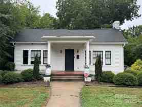 1100 Herrin Ave - Photo 1 of 1