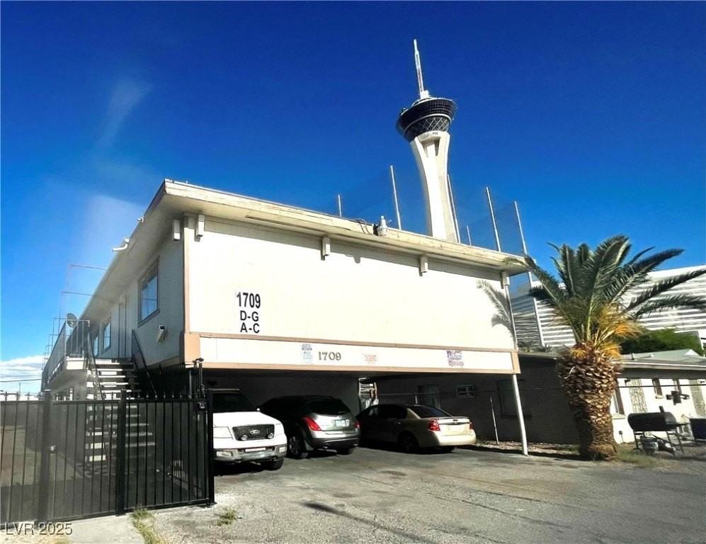 1709 Fairfield Ave #G - Photo 2 of 15