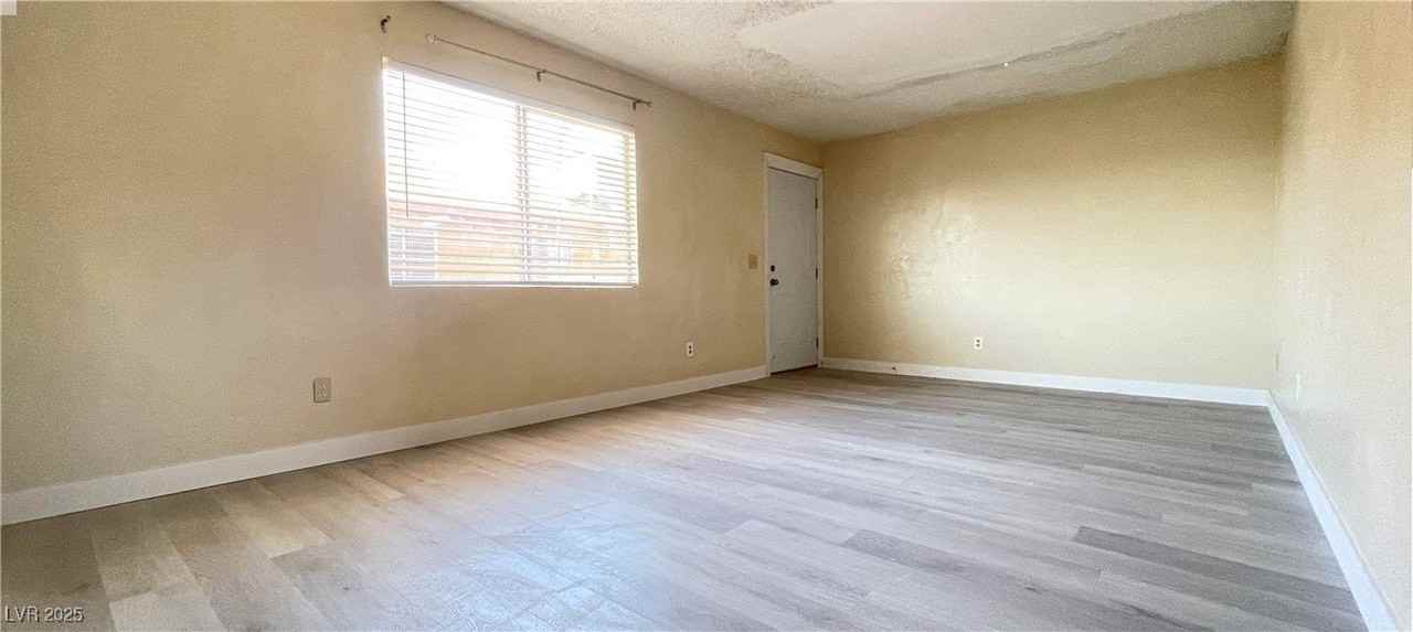 1709 Fairfield Ave #G - Photo 3 of 15