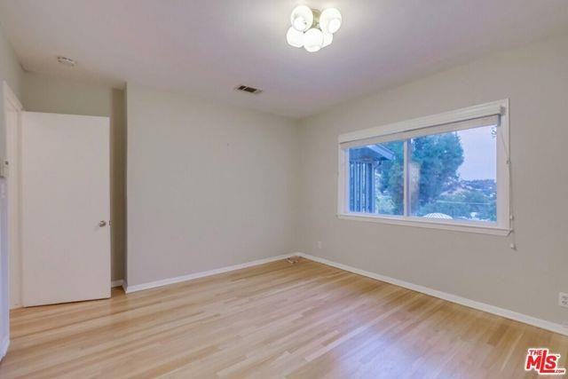 1328 Linda Rosa Ave - Photo 2 of 8