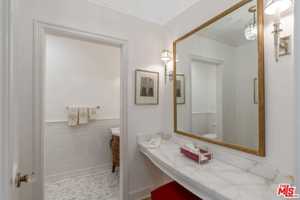 featured image of 643 Westholme Ave