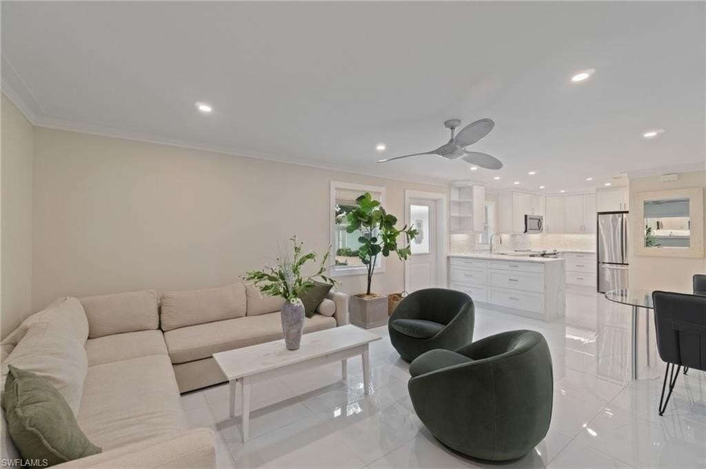 603 7th Street West - Photo 2 of 30