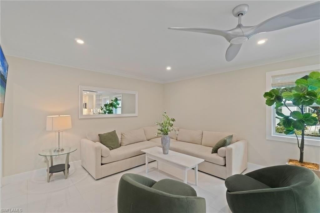 603 7th Street West - Photo 3 of 30