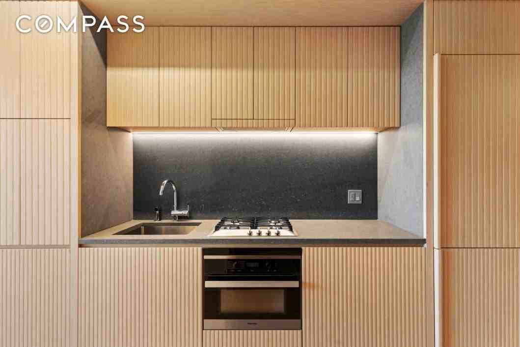 565 Broome Street #N5B - Photo 3 of 11