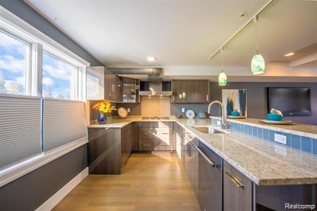 622 W 11 Mile Rd - Photo 4 of 19