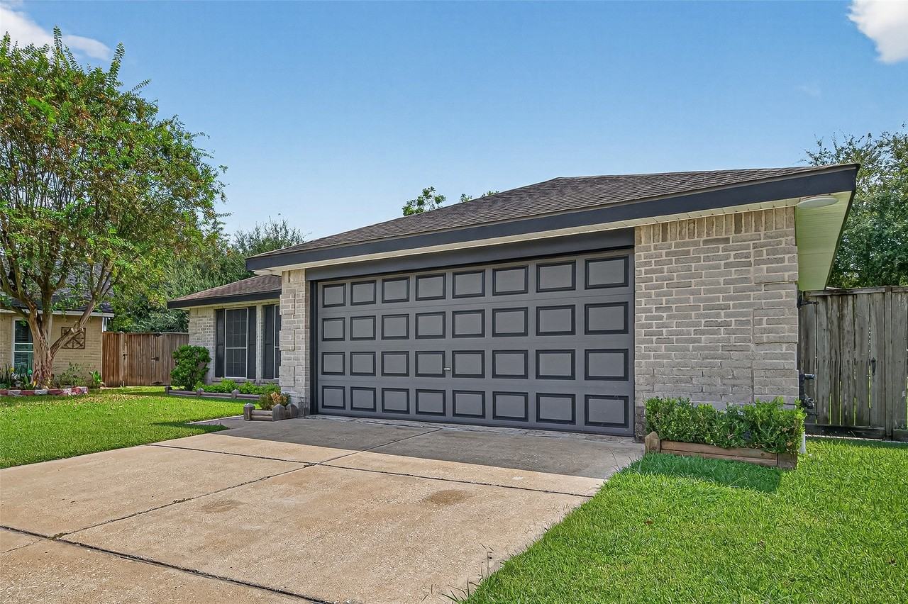 10327 Hollow Canyon Ct - Photo 4 of 30