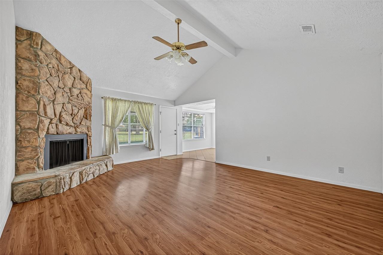 10327 Hollow Canyon Ct - Photo 5 of 30