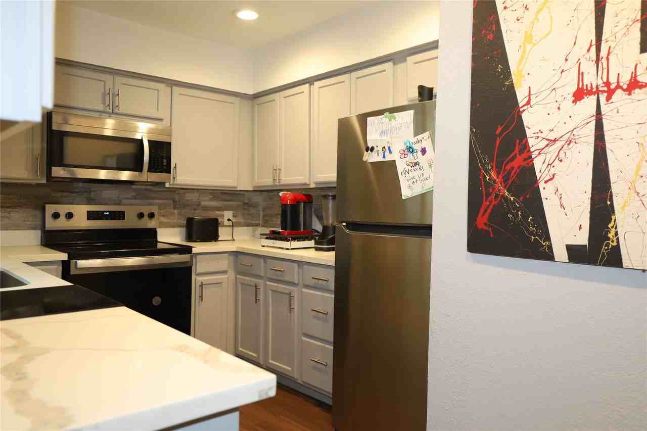 2103 Place Rebecca Lane - Photo 6 of 31