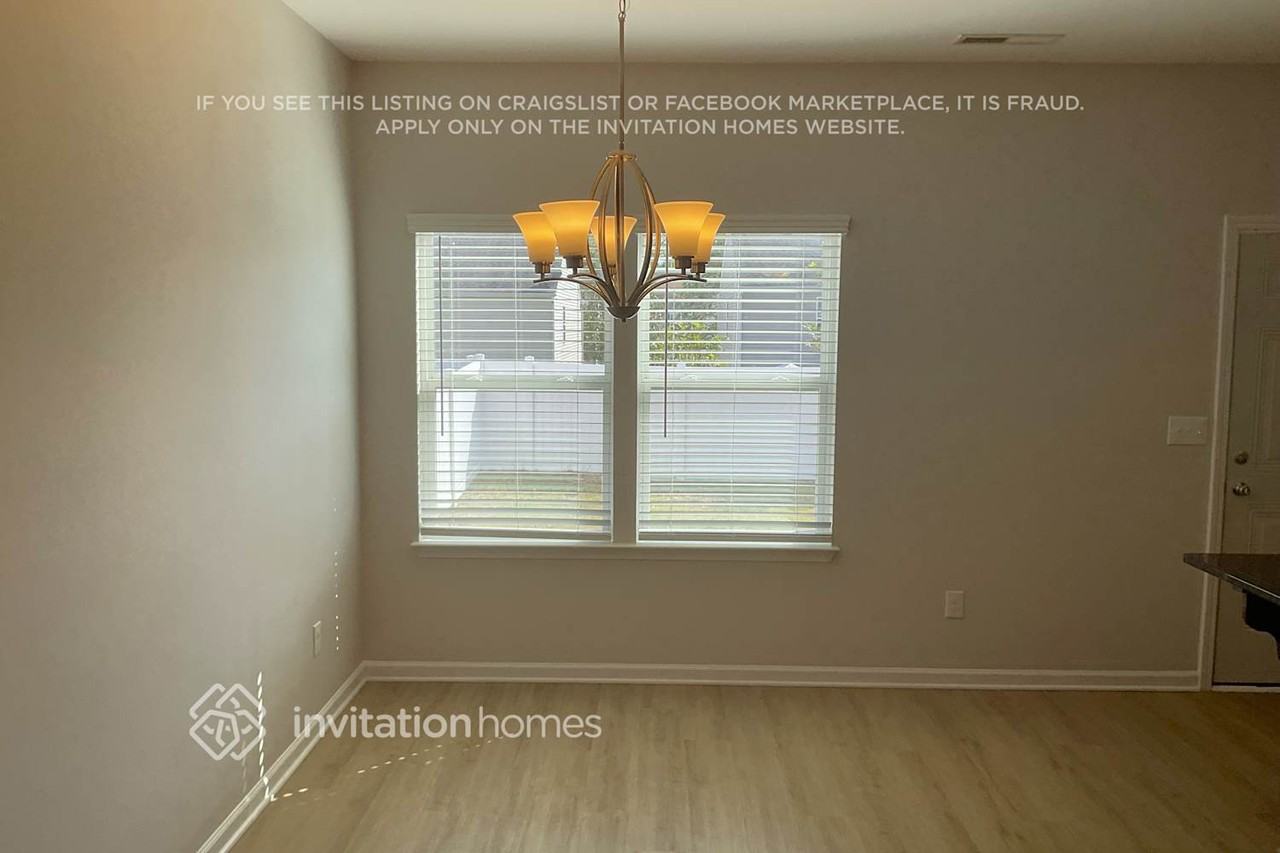 4902 Staffordshire Ln - Photo 4 of 15