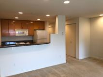 Mercer Manor Apartments - Photo 1 of 1