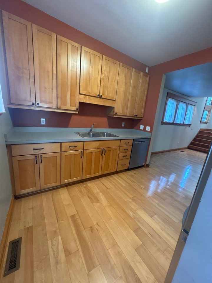 4408 Bridge Ave - Photo 5 of 12