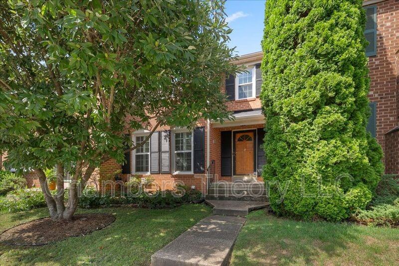 7252 Greentree Rd - Photo 2 of 45