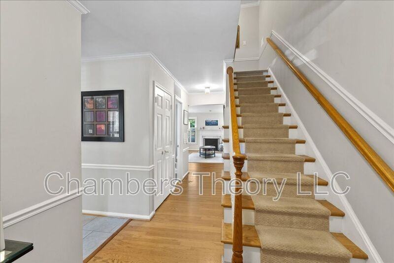 7252 Greentree Rd - Photo 3 of 45