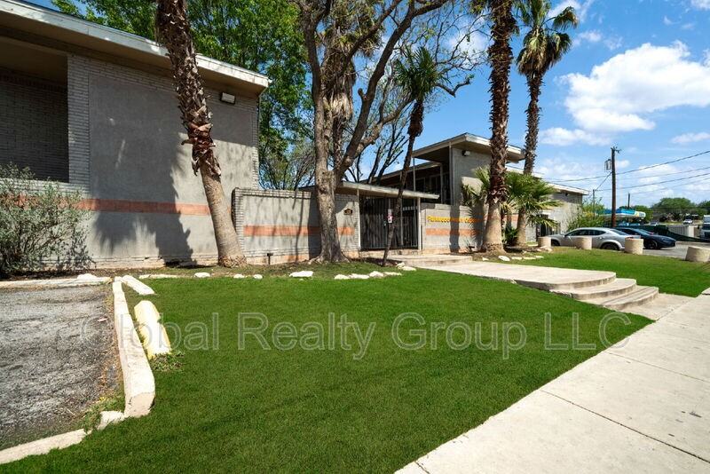 255 E Rampart Dr #206 - Photo 3 of 30