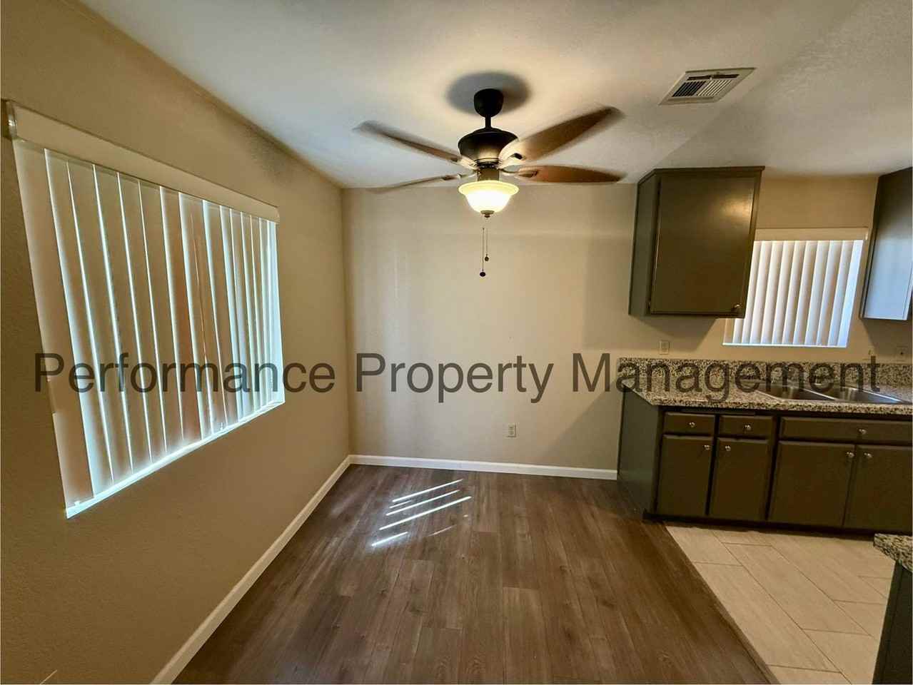 840 East Ridgecrest Boulevard #07 - Photo 3 of 12