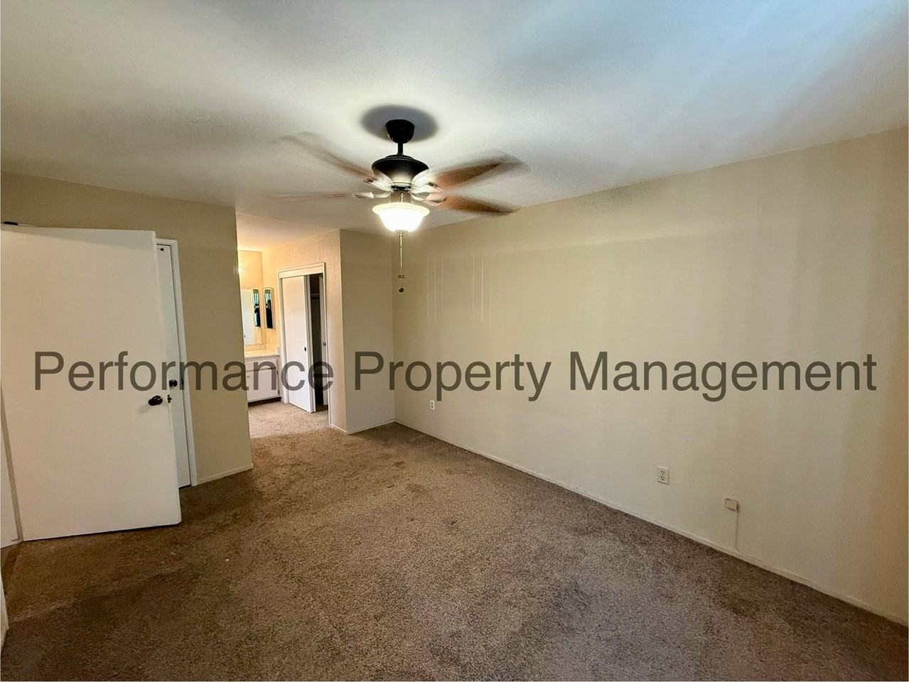 840 East Ridgecrest Boulevard #07 - Photo 7 of 12