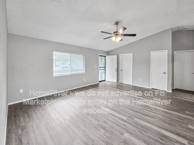 2140 Monticello Ct - Photo 3 of 24