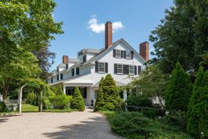 featured image of 135 Bridge St