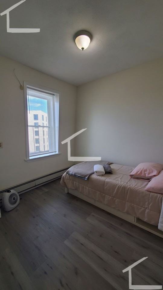 455 Cambridge St - Photo 3 of 9