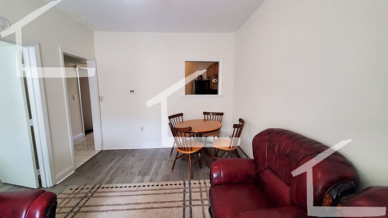 455 Cambridge St - Photo 5 of 9