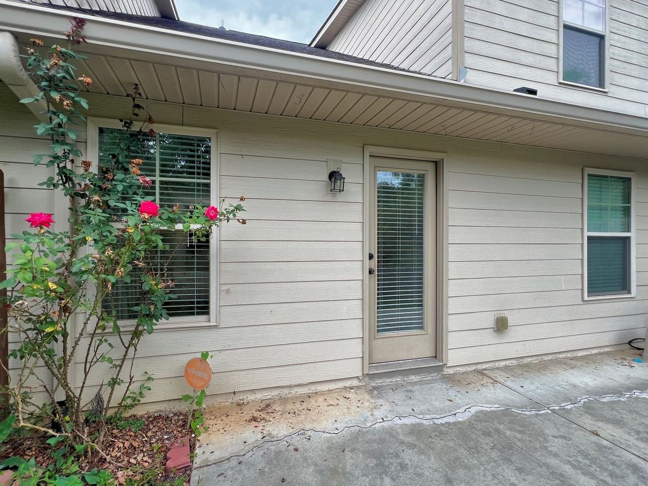 528 Scenic Dr - Photo 6 of 26