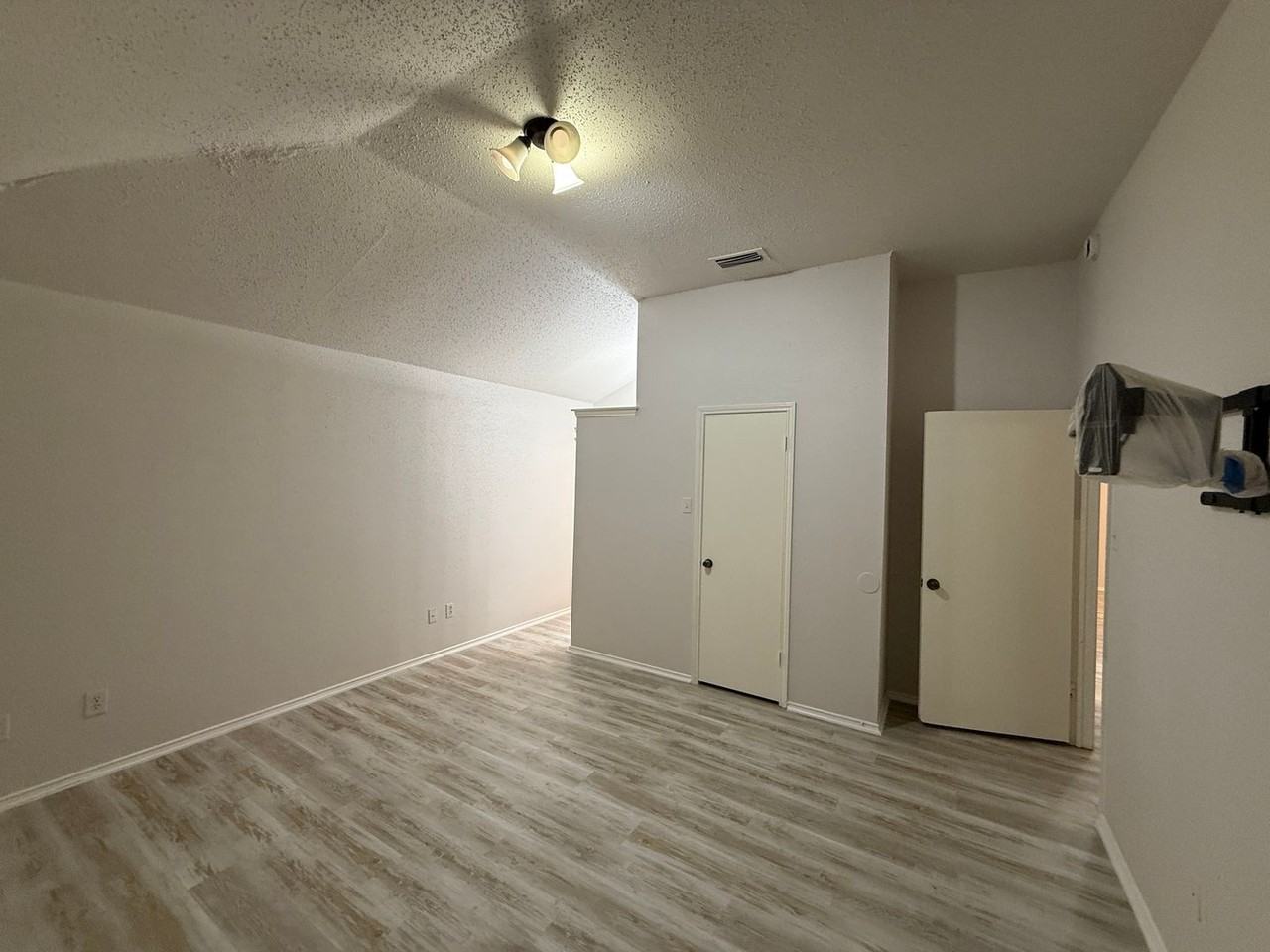 11371FISH Spring Trail St - Photo 7 of 31