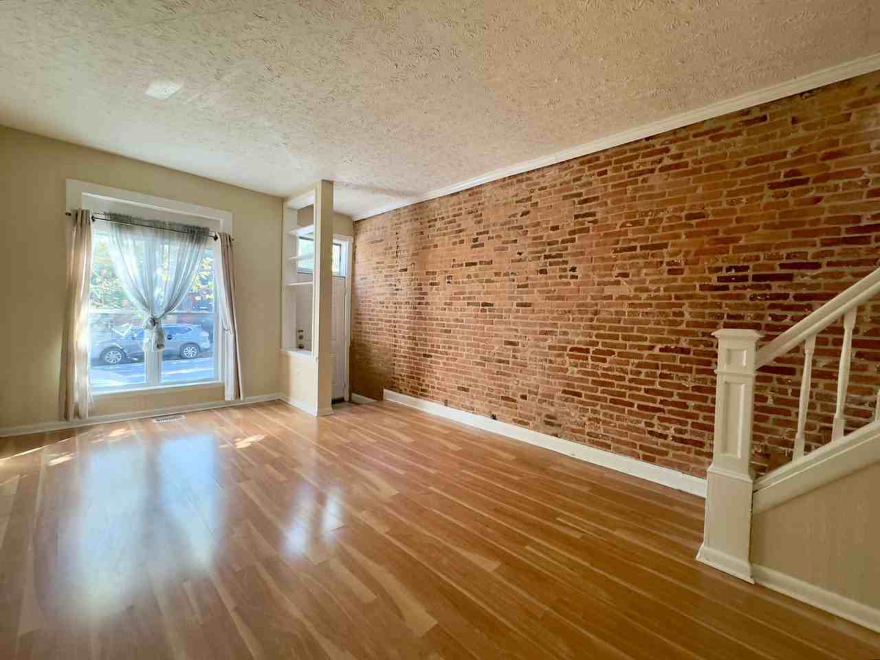 22 N East Ave - Photo 2 of 18