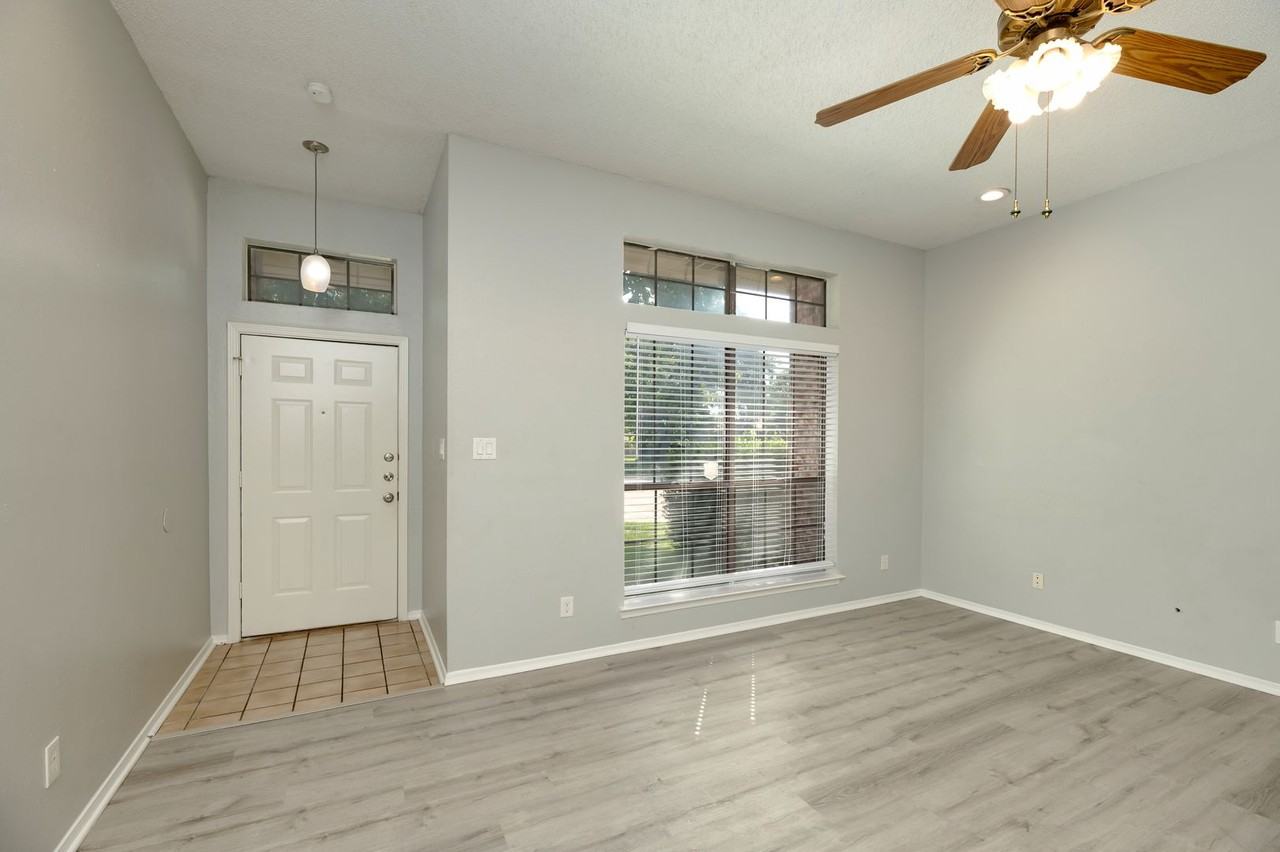 4013 David Circle - Photo 3 of 27