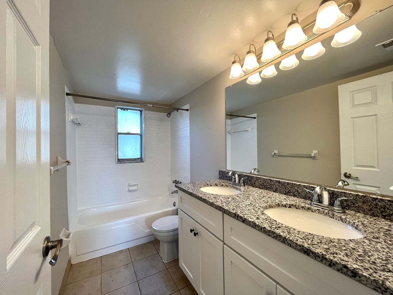 VillaDova - Photo 5 of 50