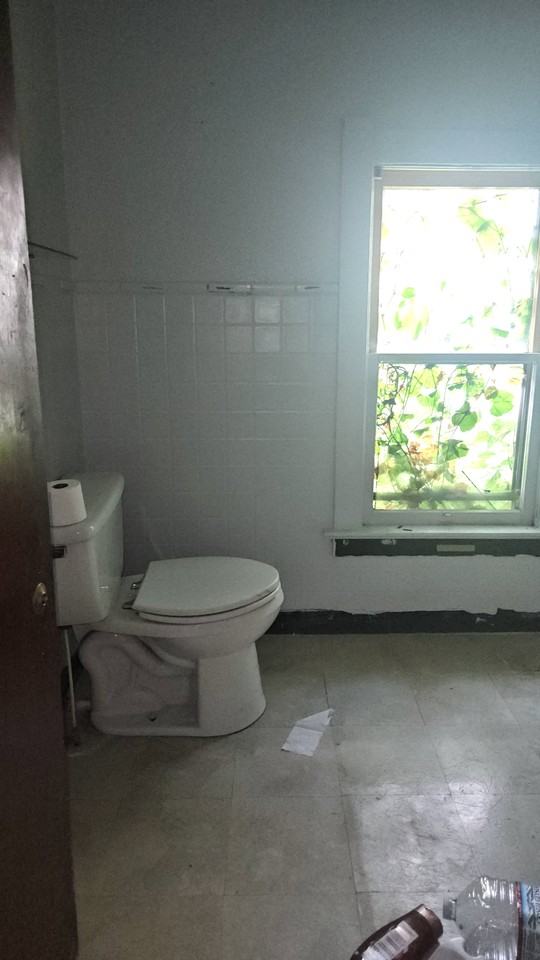 3337 Glenwood Ave - Photo 3 of 8