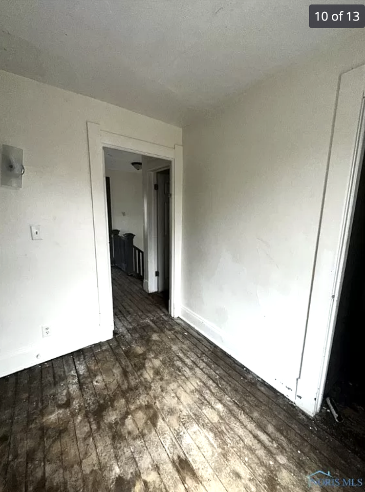 1462 N Ontario St - Photo 2 of 4