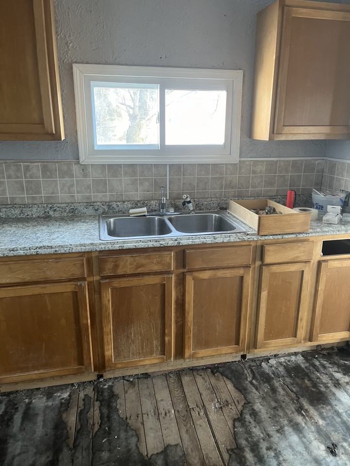 1462 N Ontario St - Photo 4 of 4