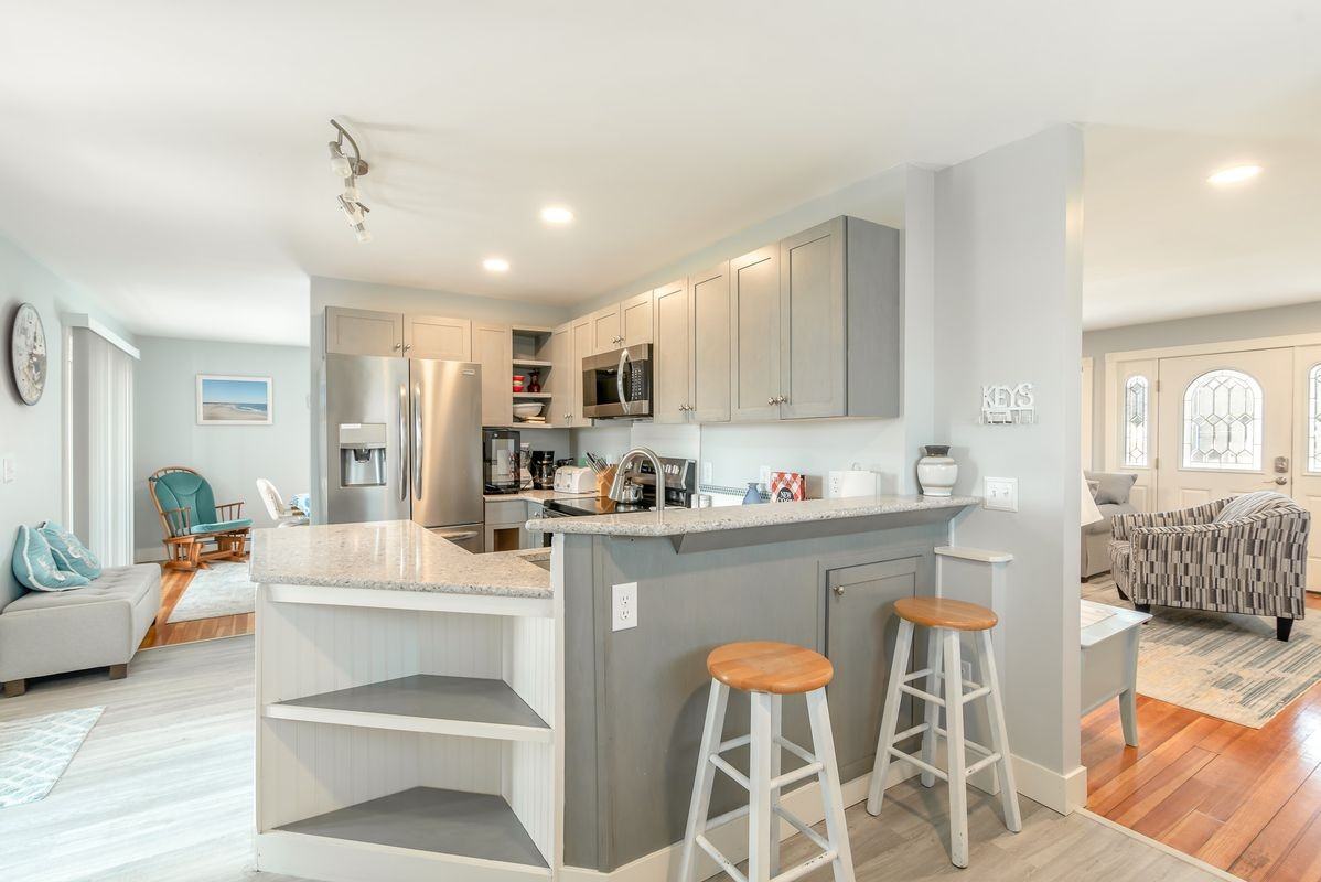 1073 Post Rd - Photo 6 of 23