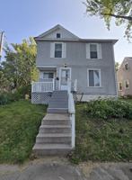 featured image of 909 E Laurel St