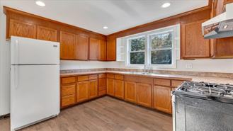 960 Main St - Photo 1 of 1