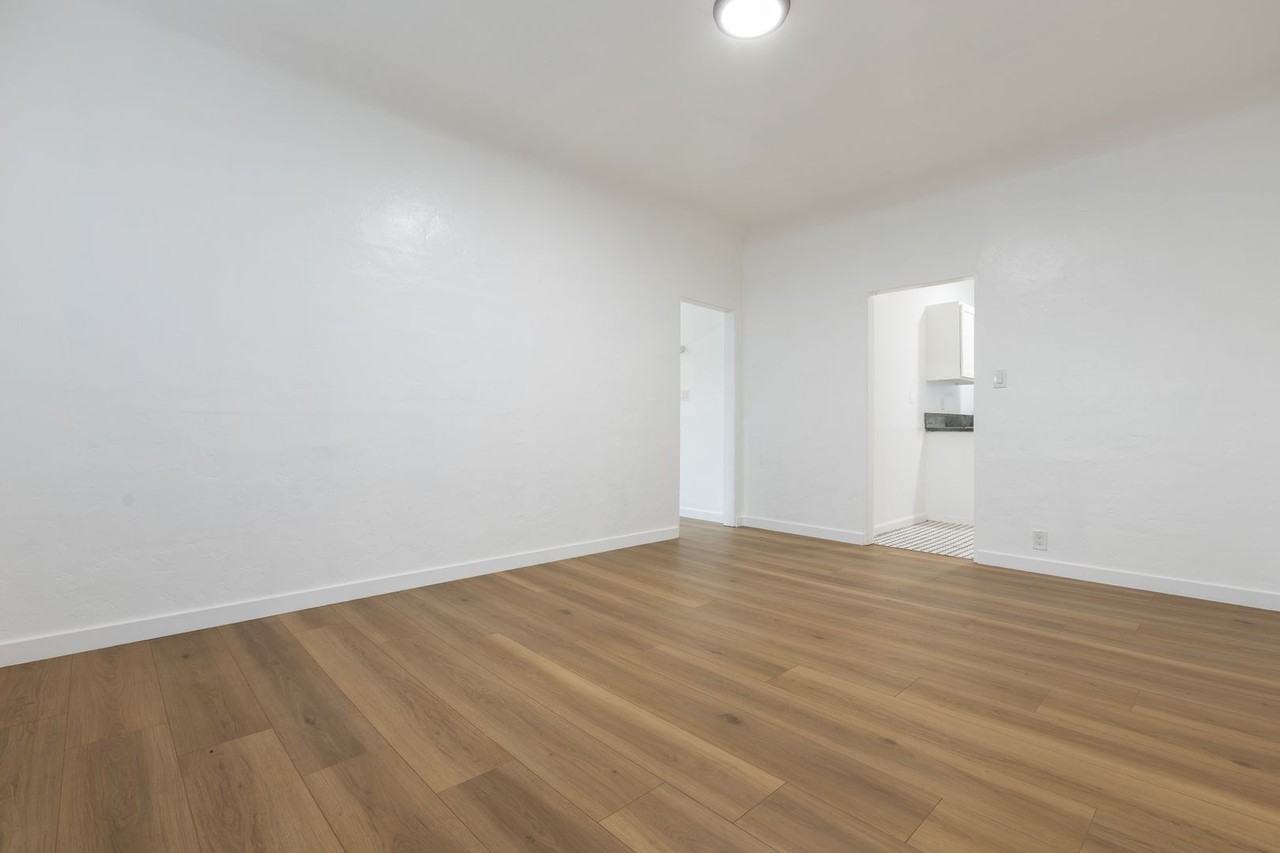 4333 Garthwaite Ave #2 - Photo 2 of 12