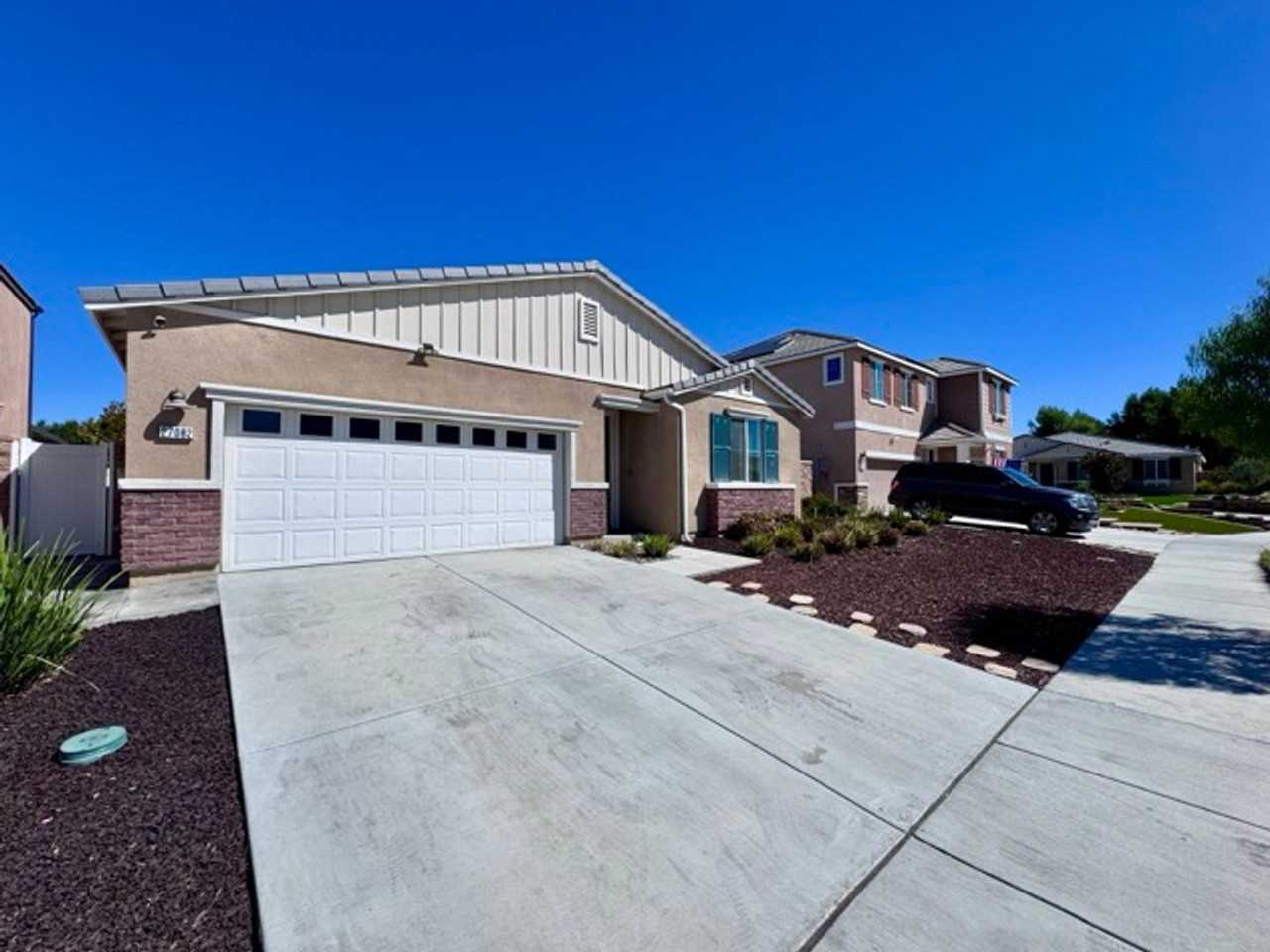27082 Nolana Way - Photo 2 of 36