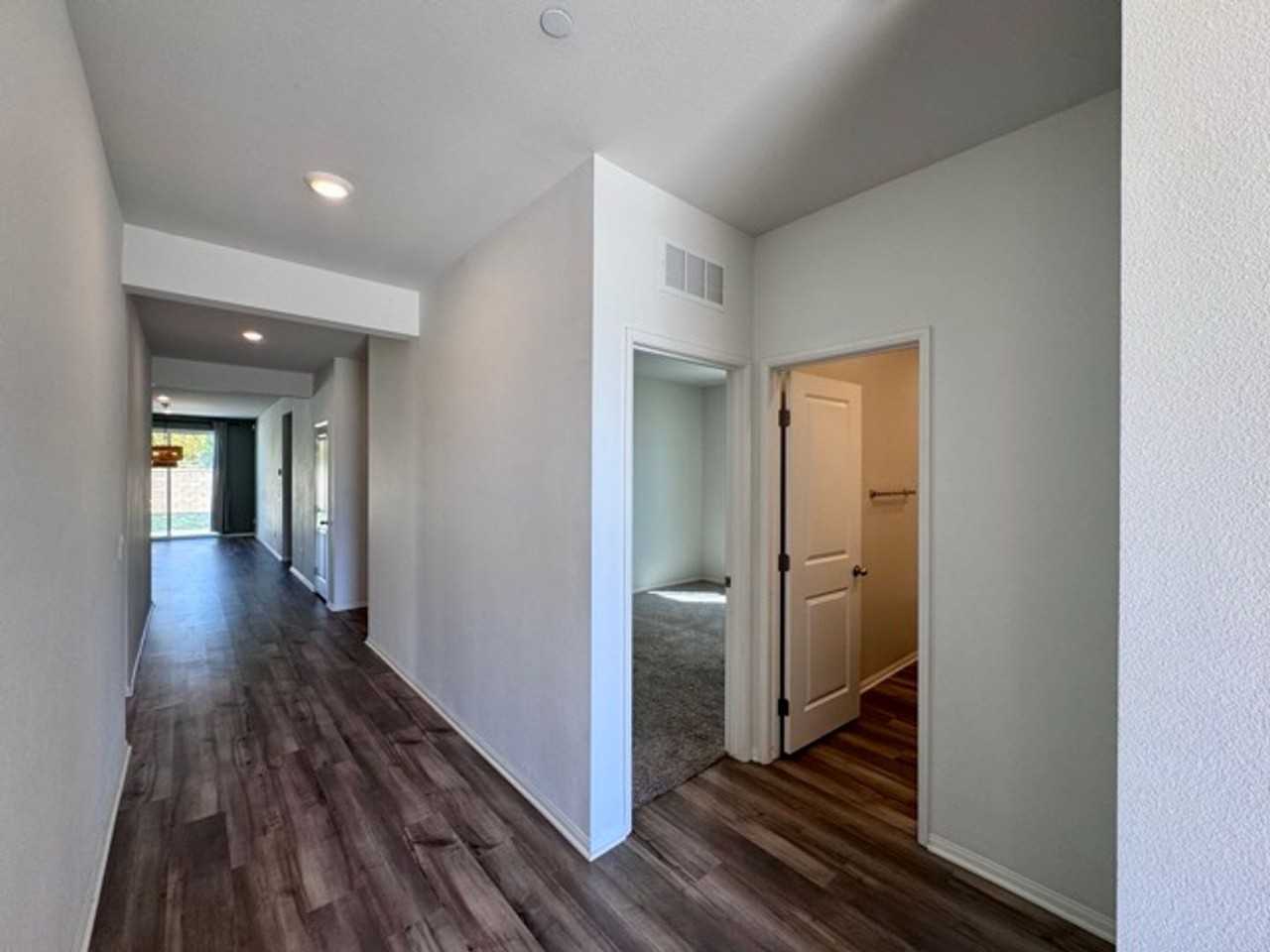 27082 Nolana Way - Photo 7 of 36