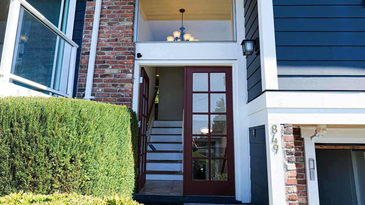 849 Poplar Way - Photo 3 of 27