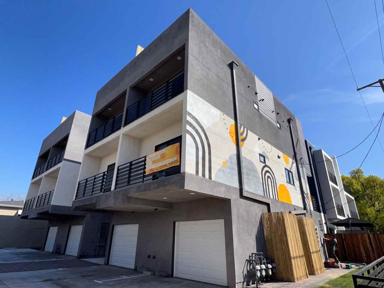 5132 Riverton Ave - Photo 5 of 7