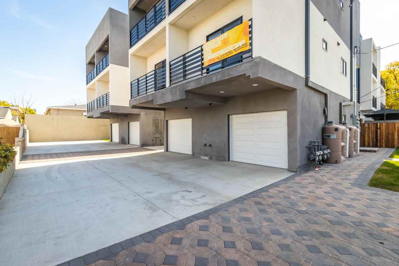 5132 Riverton Ave - Photo 7 of 7