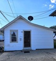 featured image of 629 W 11th St