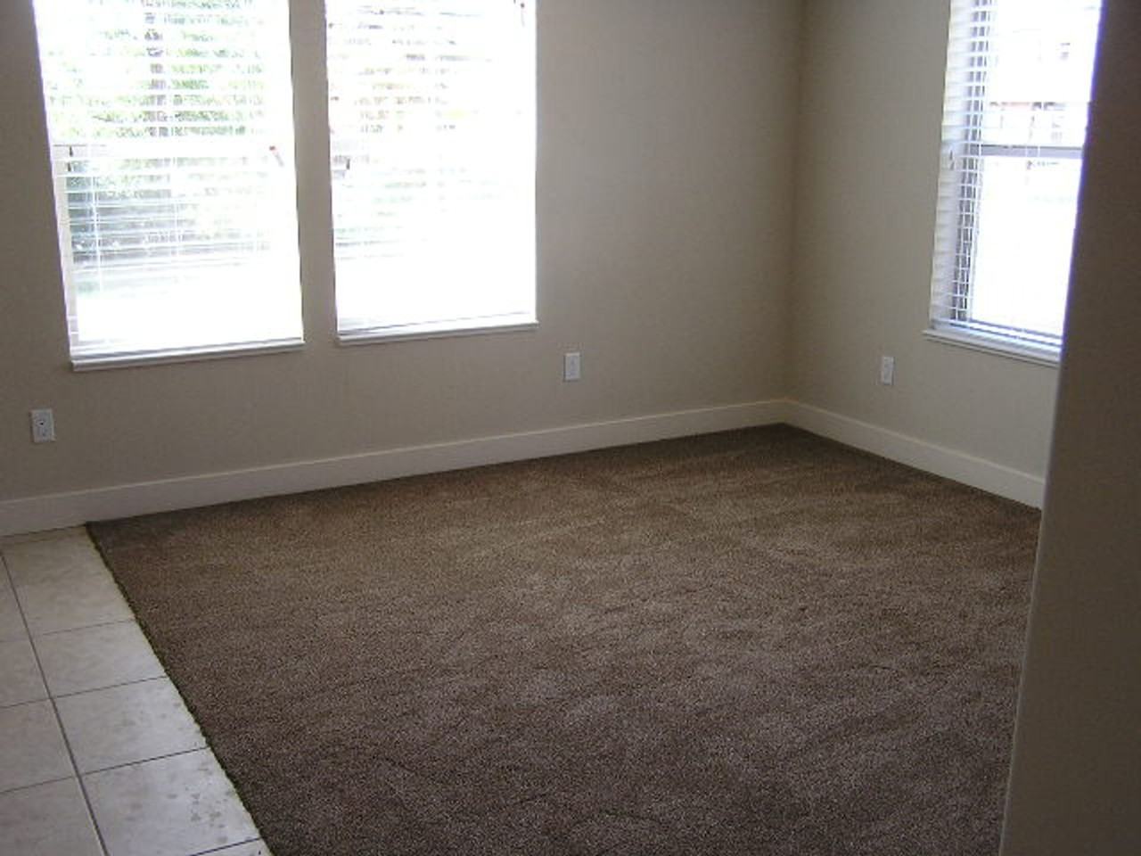 200 East - Photo 2 of 9