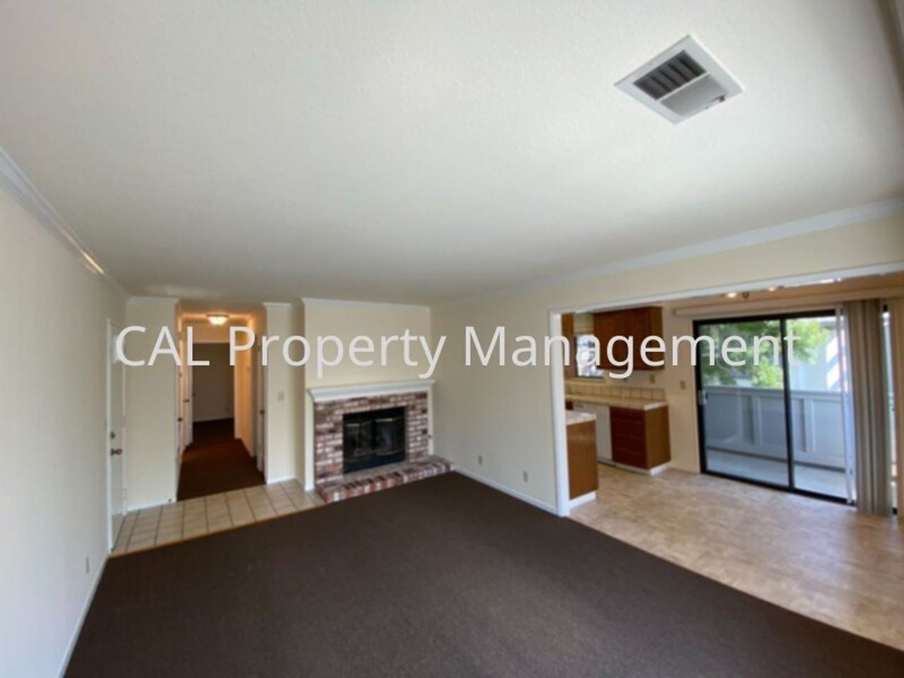 1060 Padre Dr #4 - Photo 3 of 19