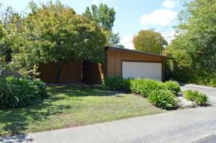 417 Hickory Ln - Photo 1 of 1