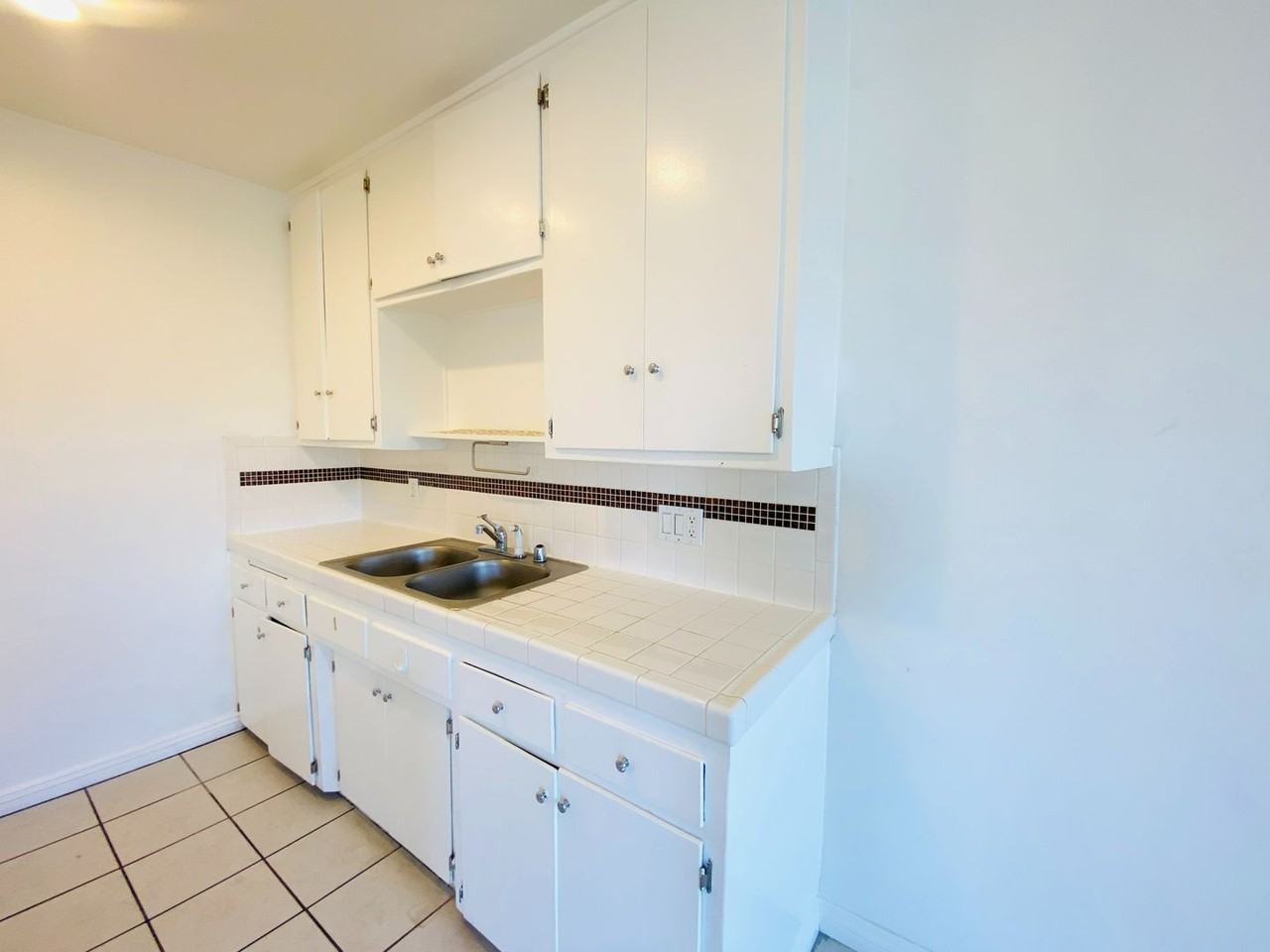 East Hyde Park - Photo 3 of 22