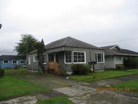 915 W 1st St - Photo 1 of 1