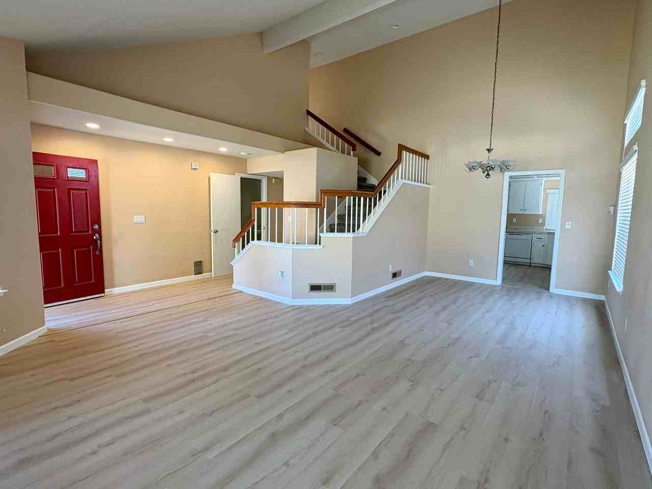 4561 Park Hill Ct - Photo 2 of 26