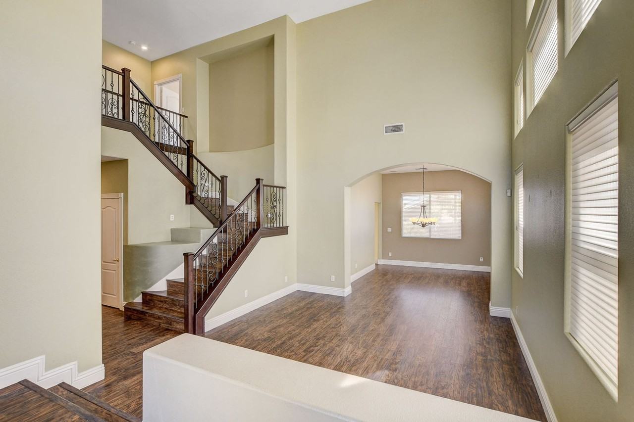 408 Silver Prairie Ct - Photo 6 of 50