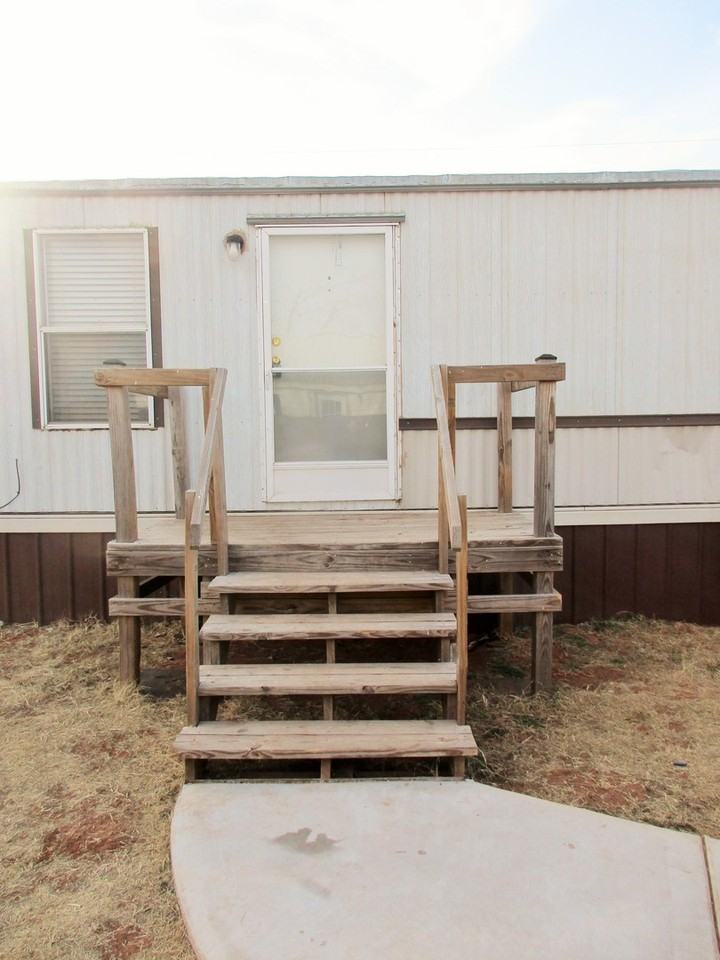 220 E 4th St - Photo 2 of 28